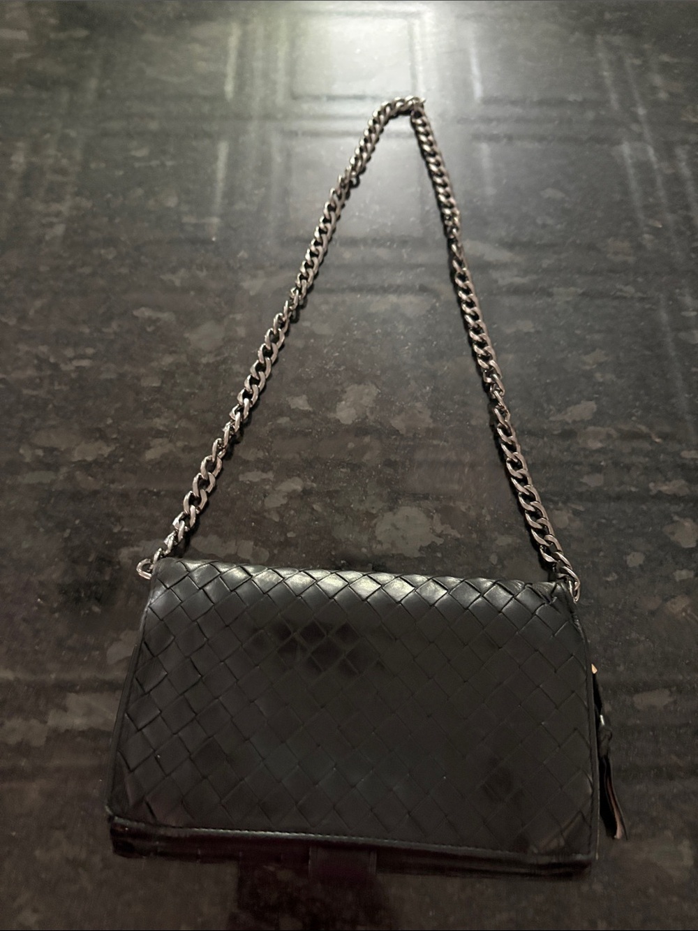Bottega Veneta Black Embossed Leather wallet with chain - Picture 17 of 17